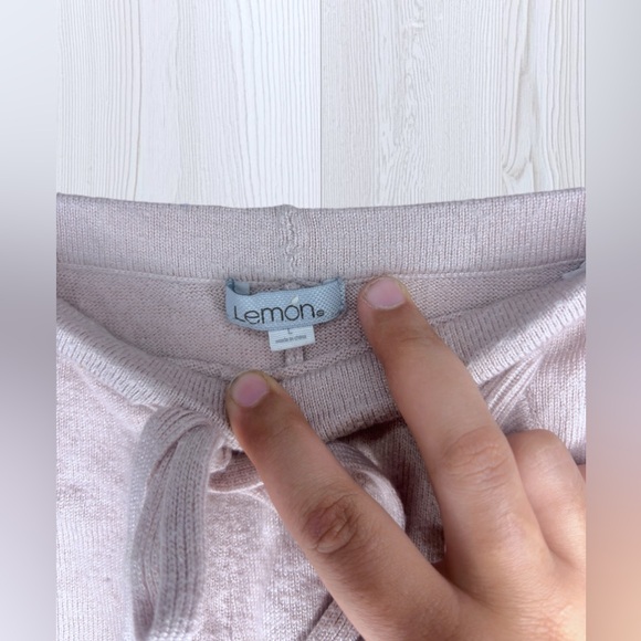 LEMON Women’s Ruffle Shorts - Picture 4 of 7